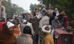 चार शव घर पहुंचे तो मचा कोहराम, हर शख्स की आंख से बहे आंसू चार शव घर पहुंचे तो मचा कोहराम, हर शख्स की आंख से बहे आंसू