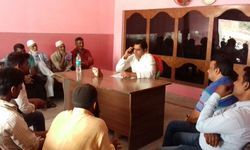 सपा विधायक मोहम्मद फहीम ने सुनी जन समस्याएं सपा विधायक मोहम्मद फहीम ने सुनी जन समस्याएं