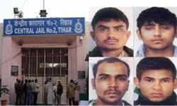 टल गई निर्भया के गुनहगारों की फांसी, डेथ वॉरंट पर कोर्ट का स्टे