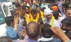 कांग्रेस प्रत्याशी योगेश शुक्ला का मेजारोड में हुआ भव्य स्वागत।