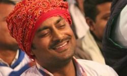 फिर एक कहानी और श्रीमुख झूठी महानता फिर एक कहानी और श्रीमुख झूठी महानता