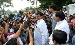 अभी मैं सिर्फ विधायक, संगठन में जिम्मेदारी मिली तो निभाऊंगा : शिवपाल अभी मैं सिर्फ विधायक, संगठन में जिम्मेदारी मिली तो निभाऊंगा : शिवपाल