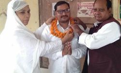 हनुमान कमल छोड़ सायकिल पर हुए सवार हनुमान कमल छोड़ सायकिल पर हुए सवार