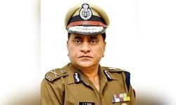 लखनऊ : डीजीपी ने ट्वीट कर पांचवें चरण के मतदान को सकुशल सम्पन्न कराने पर दी बधाई. चुनाव ड्यूटी में लगे सभी पुलिसकर्मियों को बधाई. निष्पक्ष, पारदर्शी मतदान सम्पन्न कराने पर बधाई. लखनऊ : डीजीपी ने ट्वीट कर पांचवें चरण के मतदान को सकुशल सम्पन्न कराने पर दी बधाई. चुनाव ड्यूटी में लगे सभी पुलिसकर्मियों को बधाई. निष्पक्ष, पारदर्शी मतदान सम्पन्न कराने पर बधाई.