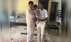 हार्दिक की सीडी जारी करने वाले के साथ केन्द्रीय मंत्री, बीजेपी बोली मेरा कोई लेना-देना नहीं हार्दिक की सीडी जारी करने वाले के साथ केन्द्रीय मंत्री, बीजेपी बोली मेरा कोई लेना-देना नहीं