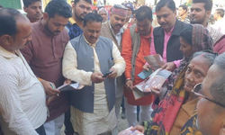 भारतीय जनता पार्टी के जनजागरण अभियान के द्वितीय चरण में कार्यकर्ता घर-घर पहुंचे