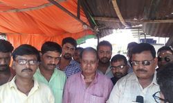 भाजपाइयों की चली दबंगई तोड़ा पूर्व सीएम अखिलेश का शिलापट-जेपी यादव भाजपाइयों की चली दबंगई तोड़ा पूर्व सीएम अखिलेश का शिलापट-जेपी यादव