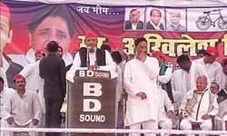 चौकीदार की चौकी और लखनऊ वाले ठोकीदार को हटाना होगा