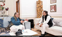 मुलायम व अखिलेश में आज सुलह ?, मिलने पहुंचे अखिलेश मुलायम व अखिलेश में आज सुलह ?, मिलने पहुंचे अखिलेश