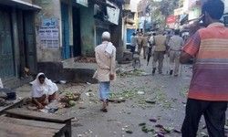 बलिया में सांप्रदायिक तनावः चौकी इंचार्ज निलंबित, 22 लोग गिरफ्तार बलिया में सांप्रदायिक तनावः चौकी इंचार्ज निलंबित, 22 लोग गिरफ्तार