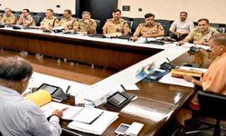यूपी में लागू होगा कमिश्नर सिस्टम, मुख्यमंत्री आवास पर हुई बैठक में लगी मुहर यूपी में लागू होगा कमिश्नर सिस्टम, मुख्यमंत्री आवास पर हुई बैठक में लगी मुहर