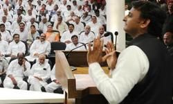 बलात्कारियों का बचाव कर रही है बीजेपी सरकार: अखिलेश यादव बलात्कारियों का बचाव कर रही है बीजेपी सरकार: अखिलेश यादव