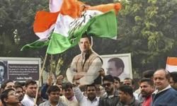 कांग्रेस आज अहम बैठक करेगी, जिसमें नेता विपक्ष का चुनाव किया जाएगा. बैठक में यूपीए चेयरपर्सन सोनिया गांधी और कांग्रेस चीफ राहुल गांधी शामिल होंगे.