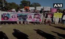 बलूचिस्तान में पाकिस्तान सरकार के खिलाफ प्रदर्शन, सेना पर बड़े आरोप बलूचिस्तान में पाकिस्तान सरकार के खिलाफ प्रदर्शन, सेना पर बड़े आरोप