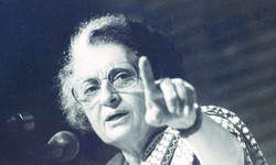 दुर्गा का अवतार :आयरन लेडी - इंदिरा गाँधी दुर्गा का अवतार :आयरन लेडी - इंदिरा गाँधी