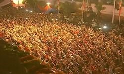 इस चुनाव में मैं पहले दिन से कहा रहा था कि ये चुनाव कोई दल नहीं लड़ रहा है, कोई उम्मीदवार नहीं लड़ रहा है, कोई नेता नहीं लड़ रहा है। ये चुनाव देश की जनता लड़ रही है: पीएम मोदी इस चुनाव में मैं पहले दिन से कहा रहा था कि ये चुनाव कोई दल नहीं लड़ रहा है, कोई उम्मीदवार नहीं लड़ रहा है, कोई नेता नहीं लड़ रहा है। ये चुनाव देश की जनता लड़ रही है: पीएम मोदी