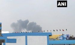 बेंगलुरुः सूर्य किरण एयरोबैटिक्स टीम के दो एयरक्राफ्ट क्रैश। बेंगलुरुः सूर्य किरण एयरोबैटिक्स टीम के दो एयरक्राफ्ट क्रैश।