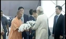 दुनिया की सबसे बड़ी मोबाइल फैक्ट्री का उद्घाटन करने नोएडा पहुंचे प्रधानमंत्री मोदी साथ में दक्षिण कोरिया के राष्ट्रपति मून जे भी मौजूद, सीएम योगी ने किया स्वागत दुनिया की सबसे बड़ी मोबाइल फैक्ट्री का उद्घाटन करने नोएडा पहुंचे प्रधानमंत्री मोदी साथ में दक्षिण कोरिया के राष्ट्रपति मून जे भी मौजूद, सीएम योगी ने किया स्वागत