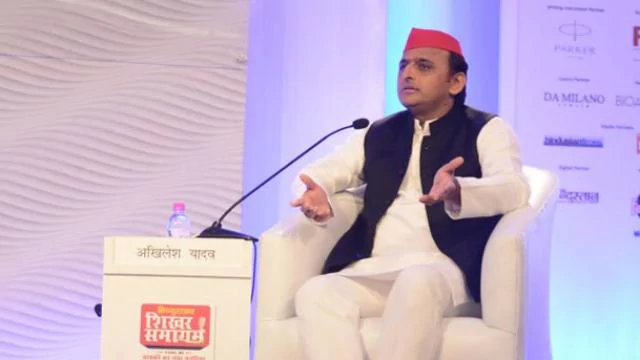 सपा-कांग्रेस गठबंधन पर बोले अखिलेश, मैं कभी दोस्त नहीं बदलता सपा-कांग्रेस गठबंधन पर बोले अखिलेश, मैं कभी दोस्त नहीं बदलता