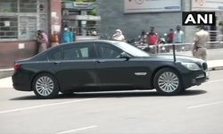 पूर्व प्रधानमंत्री डॉ। मनमोहन सिंह को चिकित्सा सलाह पर एम्स, दिल्ली से छुट्टी दे दी गई है: एम्स अधिकारी पूर्व प्रधानमंत्री डॉ। मनमोहन सिंह को चिकित्सा सलाह पर एम्स, दिल्ली से छुट्टी दे दी गई है: एम्स अधिकारी