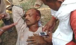 भदोही : अज्ञात वाहन की टक्कर से बाइक सवार घायल । महराजगंज पुल के पास की घटना जेब मे मिले आधार कार्ड के अनुसार रमा कान्त निवासी मिर्जापुर हैं स्थानीय लोगों के द्वारा निजी अस्पताल मे कराया गया उपचार