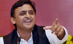 अखिलेश यादव ने कहा, बंगला तोड़ने वाले को देंगे 11 लाख का ईनाम अखिलेश यादव ने कहा, बंगला तोड़ने वाले को देंगे 11 लाख का ईनाम