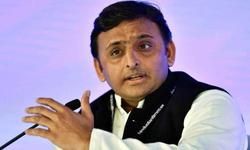 नोटबंदी से अर्थव्यवस्था को झटका:अखिलेश नोटबंदी से अर्थव्यवस्था को झटका:अखिलेश