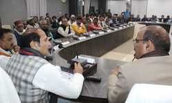 विकास कार्याें एवं कानून व्यवस्था की समीक्षा बैठक सम्पन्न