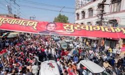 अखिलेश का दावा है कि समर्थन की लहर नहीं, तूफान है अखिलेश का दावा है कि समर्थन की लहर नहीं, तूफान है