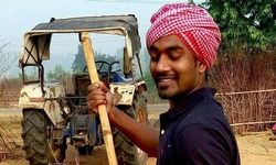 आंटी.. आंटी.. मुझे भी आपके अल्लाह का रोल करना है.. आंटी.. आंटी.. मुझे भी आपके अल्लाह का रोल करना है..