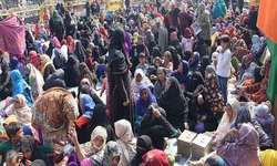 अब AMU छात्राओं ने शाहजमाल में लगवाए आजादी के नारे अब AMU छात्राओं ने शाहजमाल में लगवाए आजादी के नारे