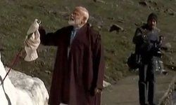 केदारनाथ गुफा से मंदिर के लिए निकले PM मोदी, बद्रीनाथ में भी करेंगे साधना