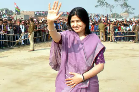 अब डिंपल जीत की एक बड़ी हैट्रिक की ओर अग्रसर हैं.