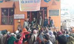 महन्त ओमप्रकाश दास वैद्य बाबा ने गरीबों को एक हजार कंबल व खिचड़ी प्रसाद का किया वितरण