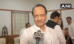 उद्धव के शपथ ग्रहण से पहले अजीत पवार का मोबाइल बंद, NCP ने दी सफाई उद्धव के शपथ ग्रहण से पहले अजीत पवार का मोबाइल बंद, NCP ने दी सफाई