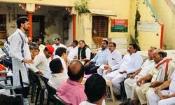 अपराध एवं पेट्रोल डीजल की बढ़ती हुई कीमतों के खिलाफ समाजवादी पार्टी जनहित में करेगी चरणबद्ध आंदोलन अपराध एवं पेट्रोल डीजल की बढ़ती हुई कीमतों के खिलाफ समाजवादी पार्टी जनहित में करेगी चरणबद्ध आंदोलन