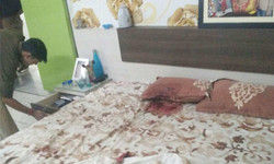 युवती की संदिग्ध हालात में मौत, लगी थी चार गोलियां युवती की संदिग्ध हालात में मौत, लगी थी चार गोलियां