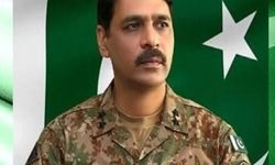 दीपिका की तारीफ पर भी पाक सेना की हुई किरकिरी, हटाना पड़ा ट्वीट दीपिका की तारीफ पर भी पाक सेना की हुई किरकिरी, हटाना पड़ा ट्वीट