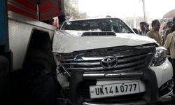 सड़क दुर्घटना में बाल- बाल बचे सांसद साक्षी महाराज सड़क दुर्घटना में बाल- बाल बचे सांसद साक्षी महाराज