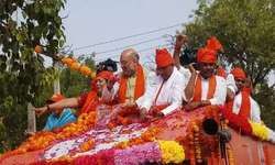 राहुल के गढ़ में स्मृति के लिए वोट मांग रहे शाह, इस बार स्मृति ने लगा दी पूरी ताकत राहुल के गढ़ में स्मृति के लिए वोट मांग रहे शाह, इस बार स्मृति ने लगा दी पूरी ताकत