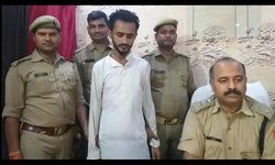 ईवीएम में गड़बड़ी की अफवाह फैलाने पर जौनपुर मे एक गिरफ्तार ईवीएम में गड़बड़ी की अफवाह फैलाने पर जौनपुर मे एक गिरफ्तार