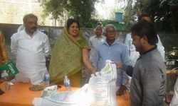 निःशुल्क बीज वितरण : विधायक डॉ.लीना तिवारी ने किसानों को किया बीज वितरण-जेपी यादव निःशुल्क बीज वितरण : विधायक डॉ.लीना तिवारी ने किसानों को किया बीज वितरण-जेपी यादव