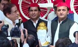 स्वामी प्रसाद मौर्य के दामाद डॉ. नवल किशोर शाक्य सपा में शामिल स्वामी प्रसाद मौर्य के दामाद डॉ. नवल किशोर शाक्य सपा में शामिल