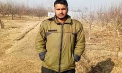 कानपुर देहात : शाम तक गांव पहुच सकता है शहीद का शव. कल पुलवामा में आतंकियों से मुठभेड़ में शहीद हुए जवान रोहित यादव.कानपुर देहात के डेरापुर के रहने वाले थे रोहित. कानपुर देहात : शाम तक गांव पहुच सकता है शहीद का शव. कल पुलवामा में आतंकियों से मुठभेड़ में शहीद हुए जवान रोहित यादव.कानपुर देहात के डेरापुर के रहने वाले थे रोहित.