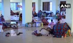 पुरी में भूस्खलन, साड़े तीन लाख लोगों को सुरक्षित स्थान में भेजा पुरी में भूस्खलन, साड़े तीन लाख लोगों को सुरक्षित स्थान में भेजा