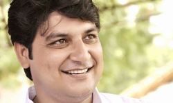 ग्लोबल मार्केटर की भूमिका में पी०एम० सिर्फ़ सपना बेच रहे : मनीष सिंह