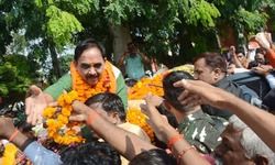 बीजेपी प्रदेश अध्यक्ष का एयरपोर्ट से पार्टी ऑफिस तक हुआ स्वागत बीजेपी प्रदेश अध्यक्ष का एयरपोर्ट से पार्टी ऑफिस तक हुआ स्वागत