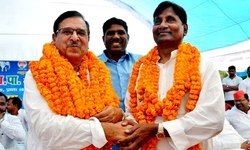 कम्युनिस्ट पार्टी ने सपा-बसपा गठबंधन जौनपुर प्रत्याशी श्याम सिंह यादव और मछलीशहर प्रत्याशी टी.राम को दिया समर्थन कम्युनिस्ट पार्टी ने सपा-बसपा गठबंधन जौनपुर प्रत्याशी श्याम सिंह यादव और मछलीशहर प्रत्याशी टी.राम को दिया समर्थन