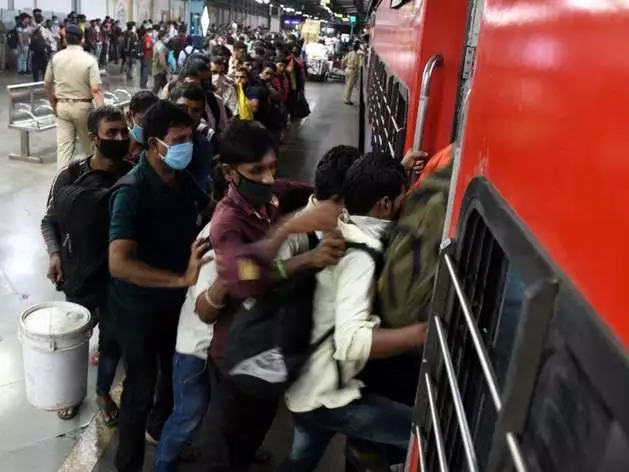 कोरोना महामारी पर हो राष्ट्रीय बहस, श्रमिकों के लिए हो खास इंतजाम कोरोना महामारी पर हो राष्ट्रीय बहस, श्रमिकों के लिए हो खास इंतजाम