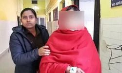 प्रेमी संग पकड़ी गई नवविवाहिता, ग्रामीणों ने दोनों की काटी नाक